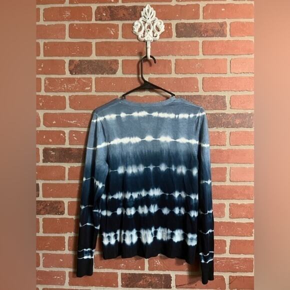 Chico’s | Blue/White Tie Dye Ombré Cardigan Sweater - Picture 7 of 8